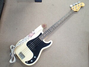 m2089 / Fender フェンダー PRECISION BASS プレシジョン ベース エレキギター 本体のみ 弦楽器 現状品