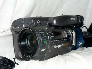 ソニー Hi8ビデオカメラ CCD-TR2000（バッテリー、充電器、DCコード付）動作品