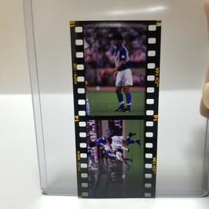 1994年 本物 写真 ポジフィルム サッカー日本代表 フランス戦 2枚 三浦知良 カズ 他 (検)Jリーグ ドーハの悲劇 サインなし panini topps