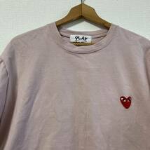 1-108 COMME des GARCONS コムデギャルソン トップス Tシャツ 半袖 カットソー ハート柄 PLAY プレイ ピンク ロゴ サイズXL_画像2