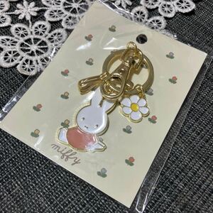 postage 120 new goods Miffy key holder key charm 