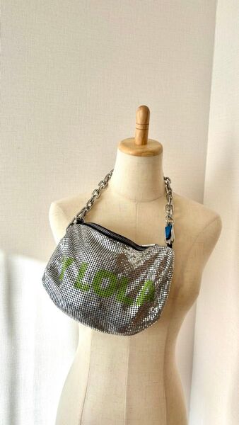 未使用 日本未入荷 入手困難 ビンバイローラ Bimba Y Lola メタリックメッシュ シリンドリカル バック