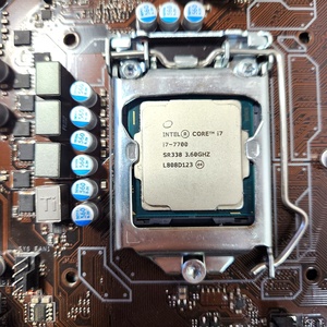 CPU INTEL インテル　CORE i7-7700 3.60GHz 　マザーボード msi B250M PRO-VH 60s23-4686