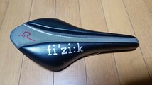 フィジーク fizik アリオネ Arione VSX サドル 黒 kium レール　中古　美品_画像1