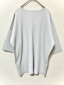 オムプリッセ　イッセイミヤケ　HOMME PLISSE issey miyake プリーツ　vネック　tシャツ 半袖　メンズ　2 カットソー　インナー　トップス