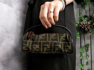 ●超美品●FENDI フェンディ●ズッカ●ナイロン キャンバス カーフ レザー 本革●ミニ ハンド バッグ ポーチ●黒 茶系●G金具●Js43565