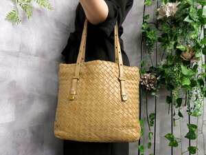 ●美品●BOTTEGA VENETA ボッテガ ヴェネタ●イントレチャート●カーフ レザー 本革●ハンド バッグ●ライトベージュ●肩掛け●Js43901