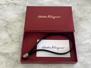 ■携帯ストラップ　Salvatore Ferragamo フェラガモ　アクセサリー■ケース付