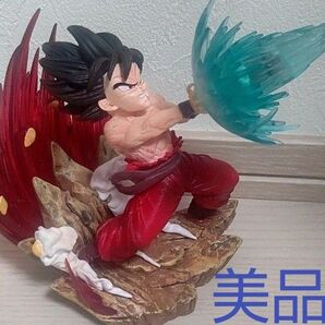 新品同様ドラゴンボール孫悟空かめはめ波フィギュア