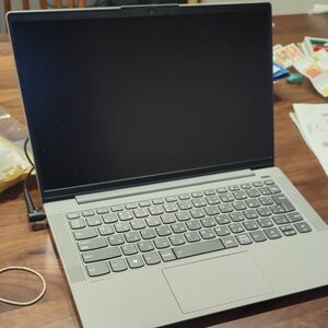 Lenovo　ノートパソコン　ideapad　5 14 ALC05　Ryze 5 5500U