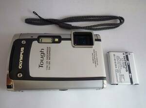 オリンパス OLYMPUS Tough TG-610 コンパクト デジカメ デジタルカメラ 本体のみ 充電池有り バッテリー有り LI-50B シルバー ジャンク