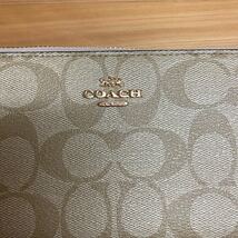 COACH 長財布　ファスナー ストラップ付き　中古　ベージュ コーチ_画像7