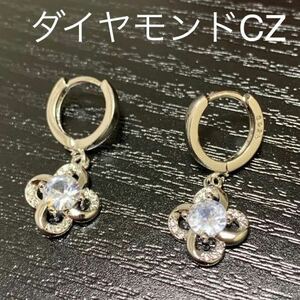 ダイヤモンド　CZ ストーン　フラワー　フープ　ピアス　シルバー