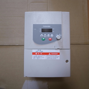 東芝インバータ VFS9-2022PM-AN 2.2kW3相200V 中古品