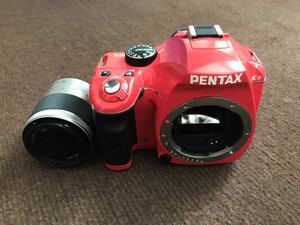 PENTAX k-x　赤色のカメラ　15-45mmのレンズ　　カメラとレンズ２点セット