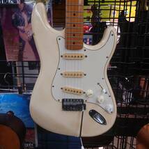 ★中古★FENDER USA ストラトキャスター 輸出モデル★Hシリアル★_画像2