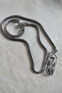 古いキーホルダー スネーク鎖のキーチェーン 42cm 美品 因れなく使いやすい大人のキーチェーン