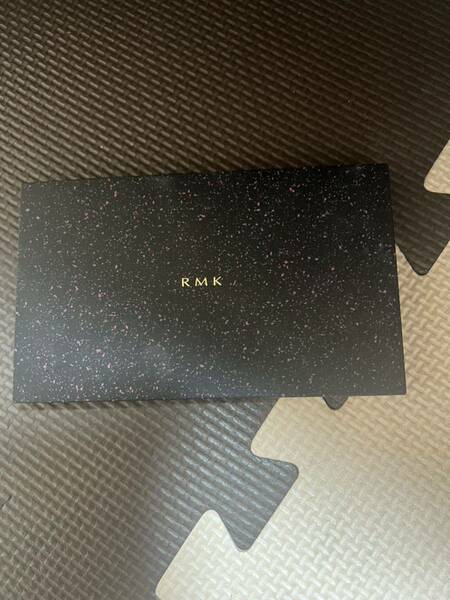 RMK ダンシング ディメンションズ アイシャドウパレット