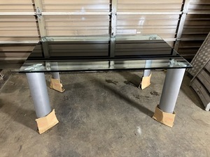テーブル　ガラステーブル　センターテーブル　150㎝ｘ90㎝ｘ76㎝　直接引取り限定　ダイニングテーブル　