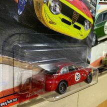 2台セット Hot Wheels ホットウィール AlfaRomeo Giulia Sprint GTA 赤 緑 ドアスラマーズ HotWheels アルファロメオ ジュリア スプリント_画像2