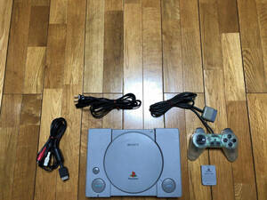 初代 PlayStation　プレイステーション PS1 プレステ1 SCPH-7000　本体　SONY/ソニー 製造 : S MARUKO