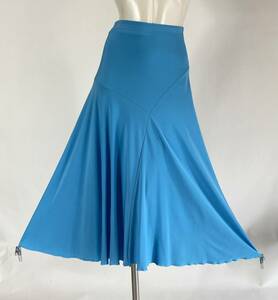 送料無料 　新品　ブルー　M～Lサイズ　3枚ハギ切り替え　スカート 　デモ　パーティー　社交ダンス　カラオケ