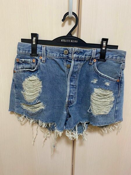 LEVI’S デニムショートパンツ 