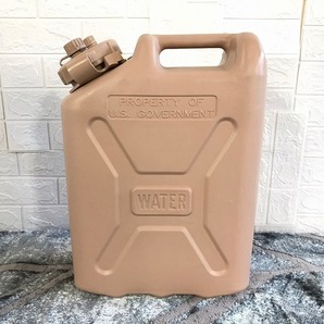 【米軍放出品】☆未使用品 ウォータータンク ポリタンク ジェリカン 5GAL 20L キャンプ アウトドア (120)☆CA25Pの画像2