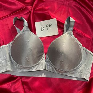 16【B95】シャルレ　ブラジャー　未使用　処分　FA211 ワイヤーあり　グレー　日本製