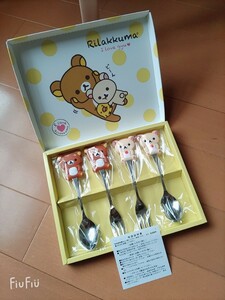 【新品】リラックマ&コリラックマ スプーン&フォーク カトラリーセット お子さんの食事に ケーキ用に 可愛い食器でお食事を楽しく♪