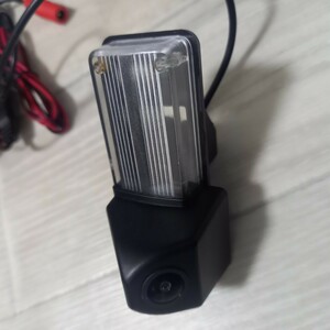 超小型 CCDバックカメラ ナンバー灯カバー一体型 トヨタ ブラック 黒 高画質 リアカメラ 後付け 汎用 ライセンスランプ カーナビ モニター 