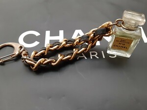 CHANEL　シャネル　ヴィンテージ　香水　チェーン　チャーム　キーホルダー　no.19　正規品