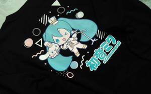 ☆メンズ☆とっても可愛い！初音ミク&☆シナモンロールちゃんコラボ♪一緒に歌うたい♪☆黒色長袖トレーナーです(o^―^o)サイズM～Ｌ☆新品