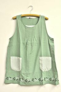  childcare worker apron break up . put on vi blasa vi eNW-140 green 