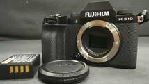 【美品♪】FUJIFILM 富士フィルム X-S10 ボディ 2610万画素 ミラーレス 一眼 カメラ/動作品_画像1