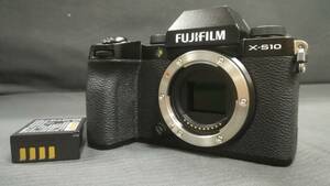 【美品♪】FUJIFILM 富士フィルム X-S10 ボディ 2610万画素 ミラーレス 一眼 カメラ/動作品