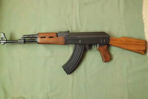 マルイ　電動ＧＵＮ　　ＡＫ４７　ウッドストック装備　作動良い中古