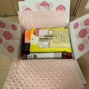 BLOOMBOX by @cosme ベスコスも試せるWINTER BOX