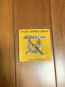 沖縄 米軍放出品 badge ピンバッジ USMC MARINE OFFICERS EQUIPMENT COMPAY RIFLE EXPERTピン オシャレ 人気 (管理番号HI245)