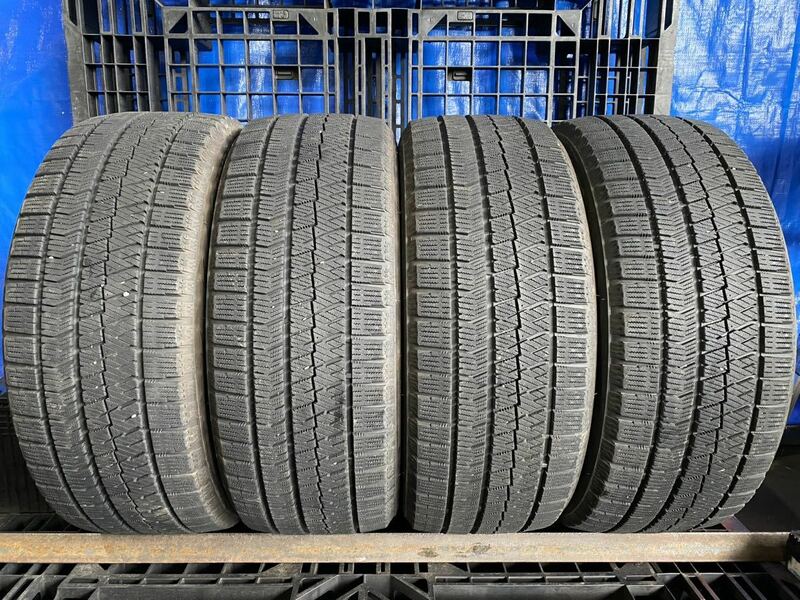 H3568　送料無料☆深溝スタッドレス　BRIDGESTONE ブリヂストン BLIZZAK VRX2　205/50R17 93Q　4本価格　2018年製