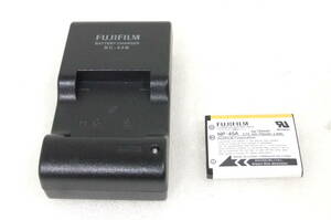 フジフィルム FUJIFILM 充電器 BC-45B と バッテリー NP-45A セット ジャンク扱い E086