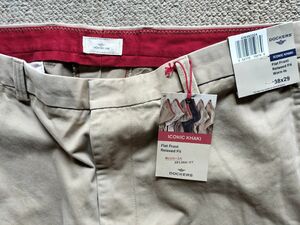 Levi's Dockers Iconic Khaki, ウォッシュ加工カーキパンツ、サイズW38xL29