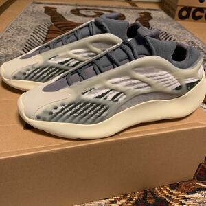 adidas.yeezy700ｖ３.US12.未使用品