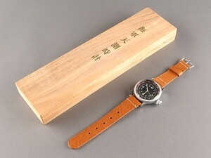 【K】旧日本海軍航空隊 海軍天測時計 腕時計 レプリカ 箱付 うぶだし品 e452