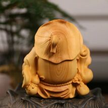 木彫 幸福を祈るカエル 彫刻 飾り置物 精密細工 美術工芸品_画像4