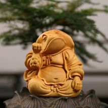 木彫 幸福を祈るカエル 彫刻 飾り置物 精密細工 美術工芸品_画像3