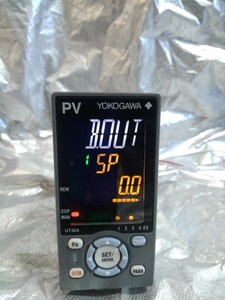 横河電機　汎用形ディジタル指示調節計（温調計） UT32A　