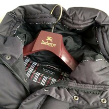 バーバリーブラックレーベル ダウンジャケット ホースロゴ M位 ホワイトグースダウン エンブレム ノバチェック 黒 Burberry black label _画像2