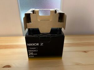 Nikkor Z 26mm f/2.8 箱