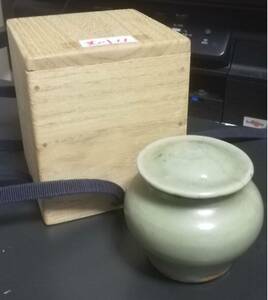 中国 元代 青磁小壷 龍泉窯 箱付 時代保証